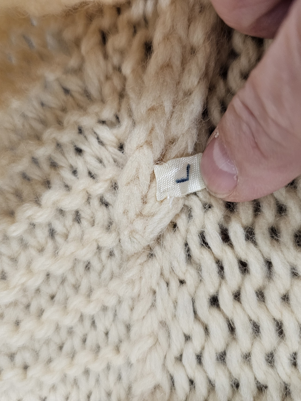 Vintage Italian 100% Virgin Wool Sweater Vest Cable Knit Academia  Unisex L Ital - Picture 6 of 8
